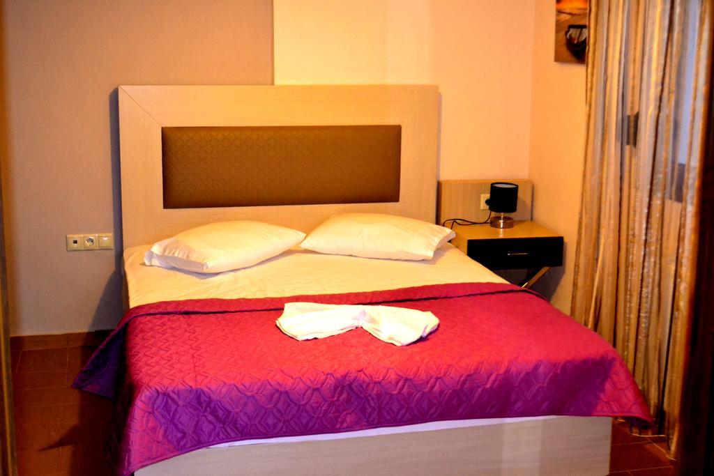 Αmalia Lux Villas Vrasná Oda fotoğraf